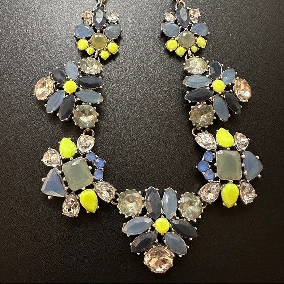 Stella & Dot Silvertone Multicolored Crystal Cluster Bib Necklace - Picture 3 of 12